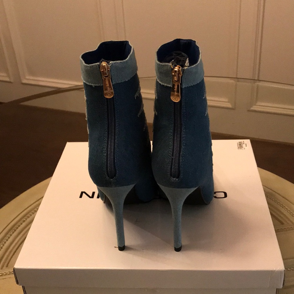 Cape Robbin Sz 6 Medium Wash Denim Bootie - Picture 6 of 8
